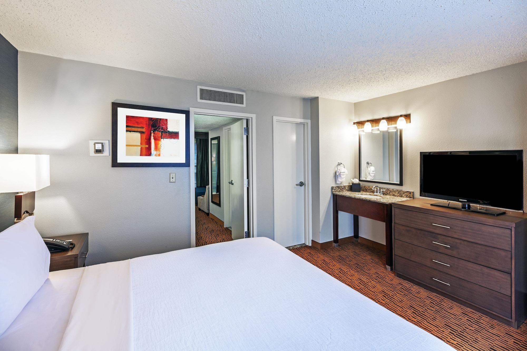 Embassy Suites By Hilton Dallas Market Center מראה חיצוני תמונה