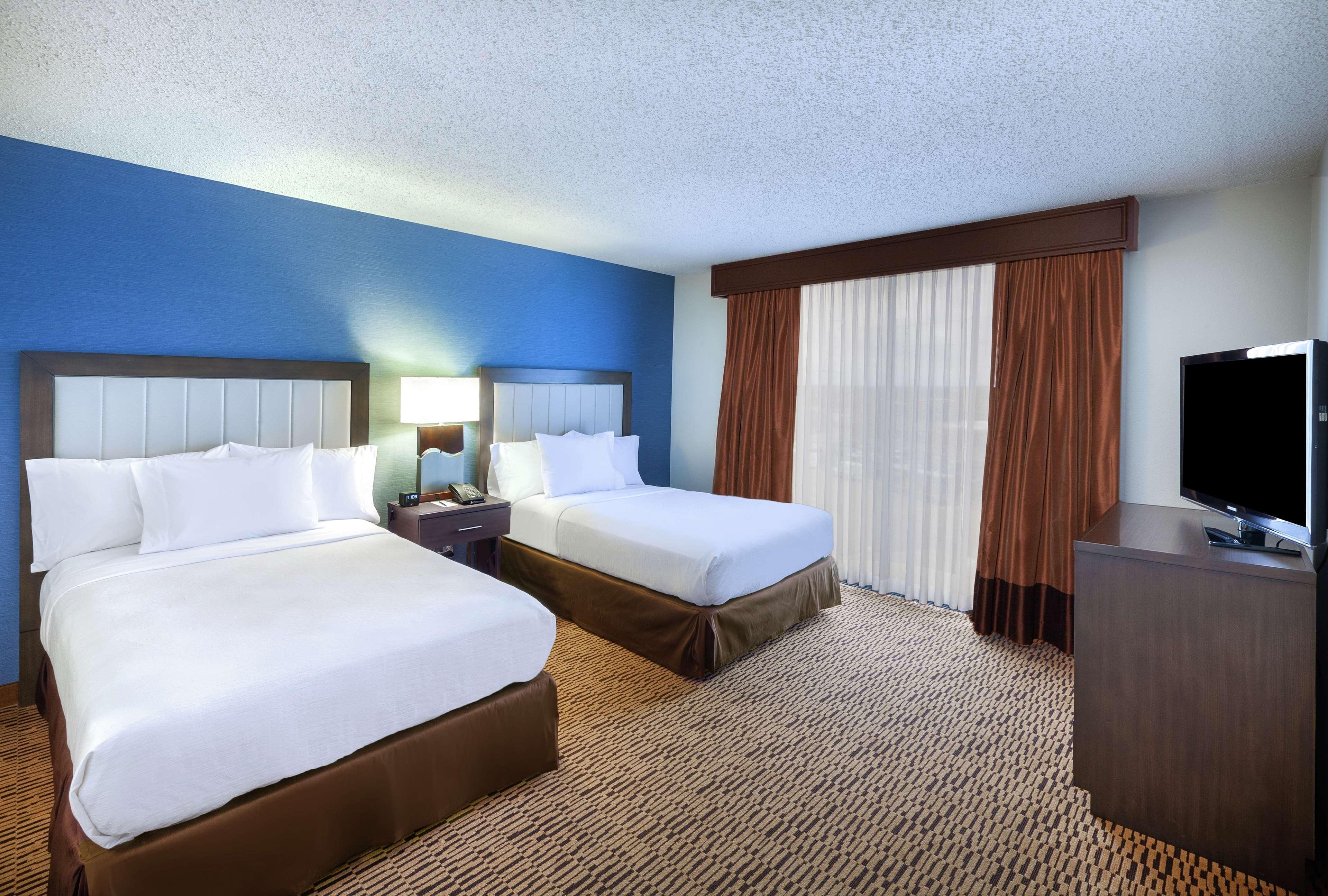 Embassy Suites By Hilton Dallas Market Center מראה חיצוני תמונה
