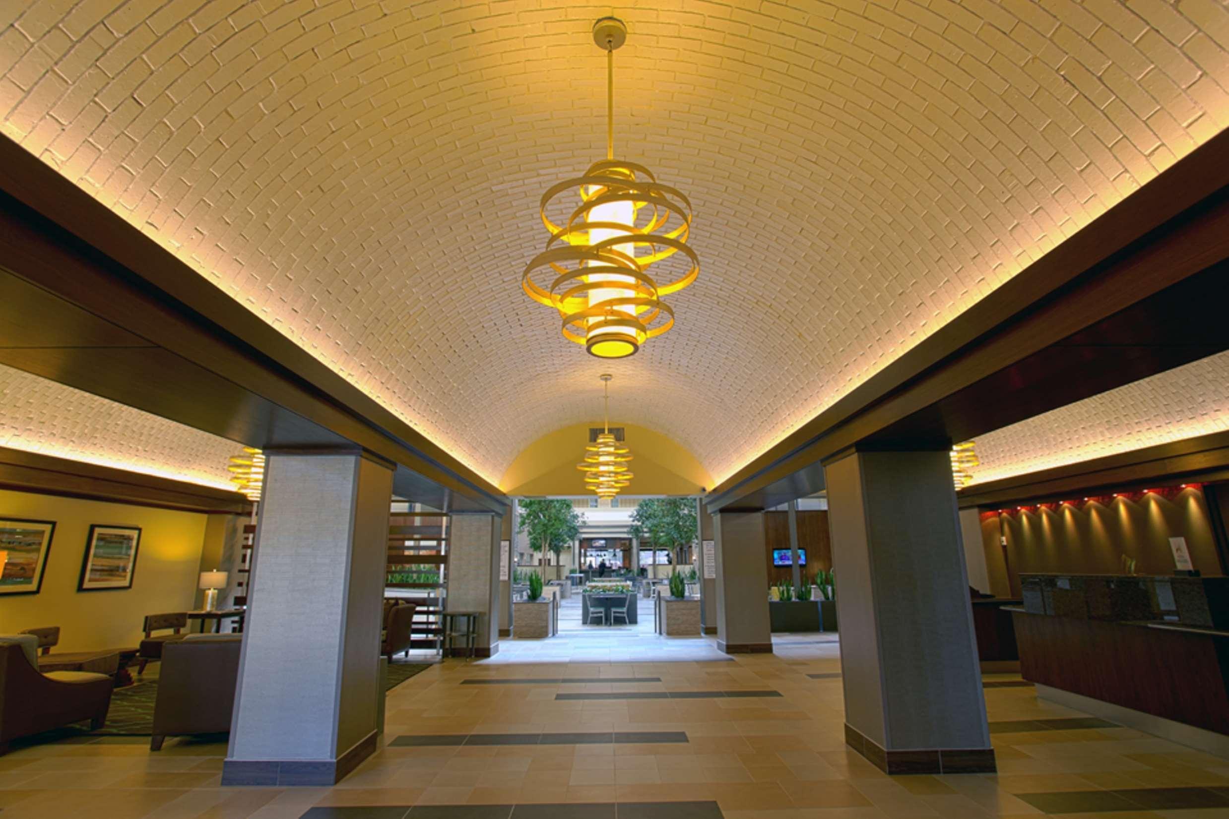 Embassy Suites By Hilton Dallas Market Center מראה פנימי תמונה